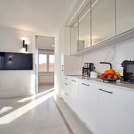 Perlowy Seaview By Rent Like *